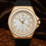 TechnoMarine Esfera Plateada Bisel Circonias Caja Oro Pulso Negro